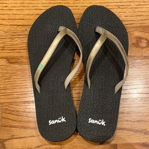 Sanük sandals